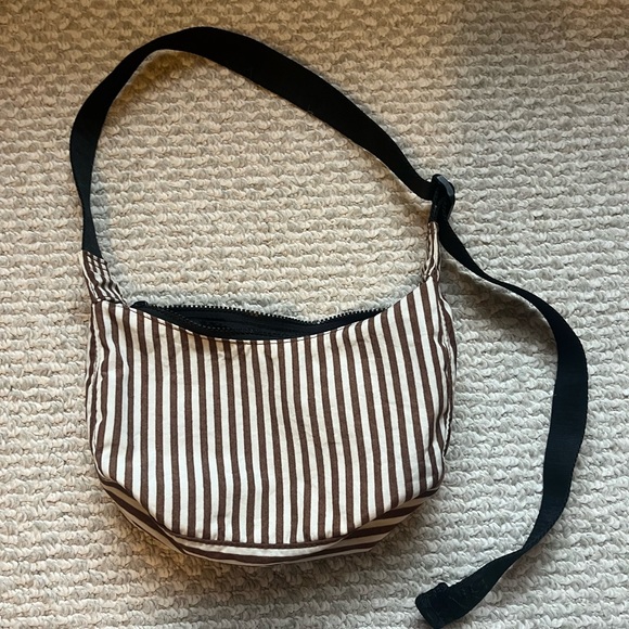 Baggu small nylon crescent bag - Picture 5 of 5